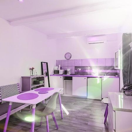 gite du stade Le cottage studio sur cour parking piscine Marseille Extérieur photo