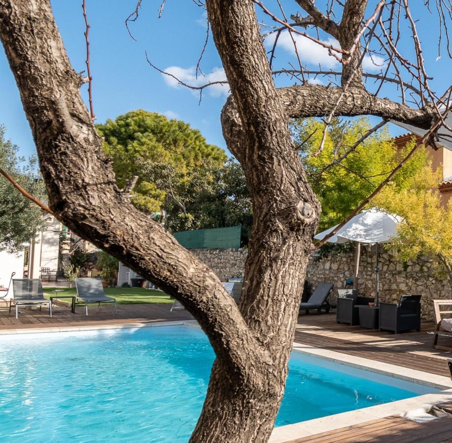 gite du stade Le cottage studio sur cour parking piscine Marseille Extérieur photo